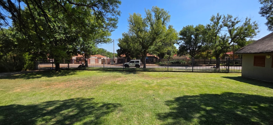 5 Bedroom Property for Sale in Songloed North West